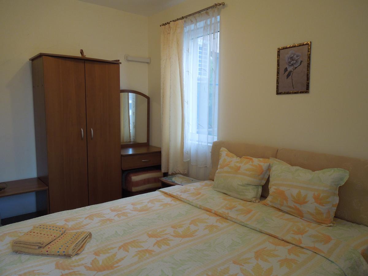 Casa Brava 2 Apartments สวิติ วลัส ภายนอก รูปภาพ
