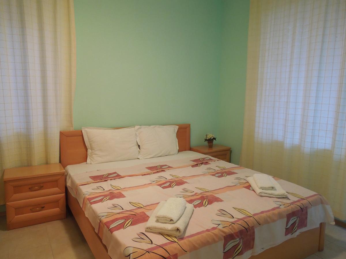 Casa Brava 2 Apartments สวิติ วลัส ภายนอก รูปภาพ